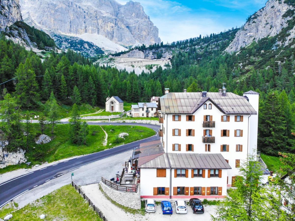 Hotel Al Sasso Di Stria Andraz Exterior photo