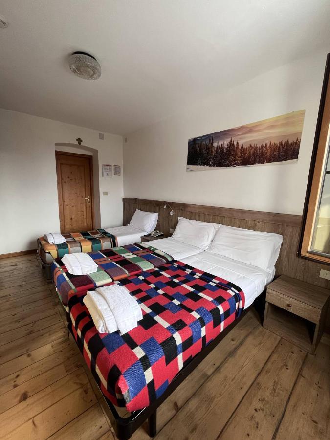Hotel Al Sasso Di Stria Andraz Exterior photo