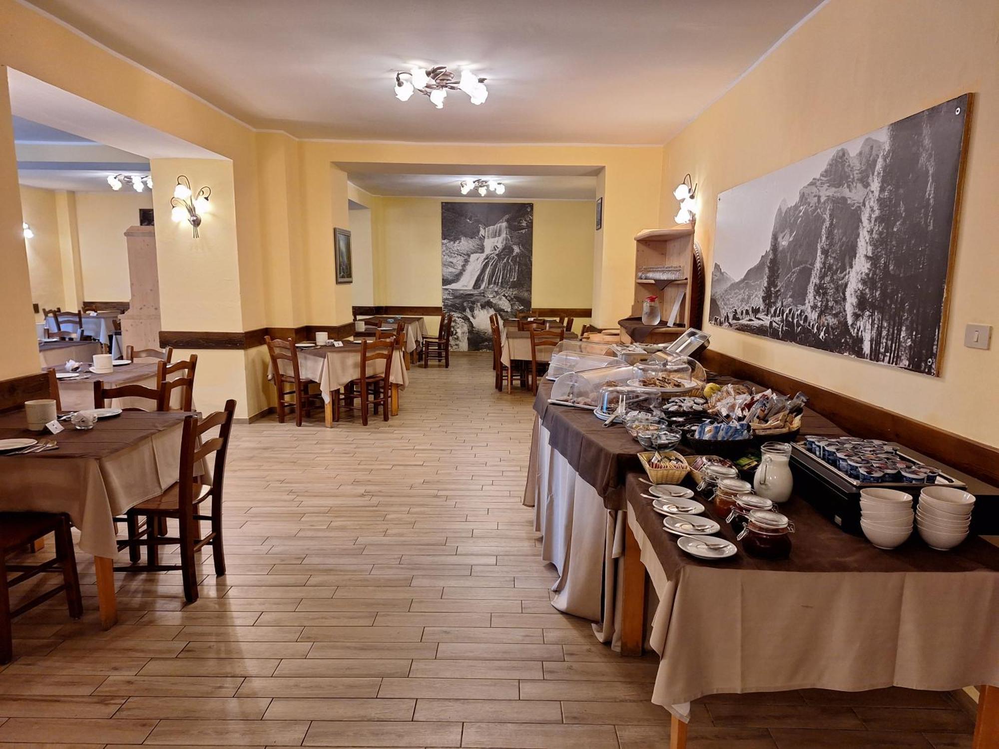 Hotel Al Sasso Di Stria Andraz Exterior photo