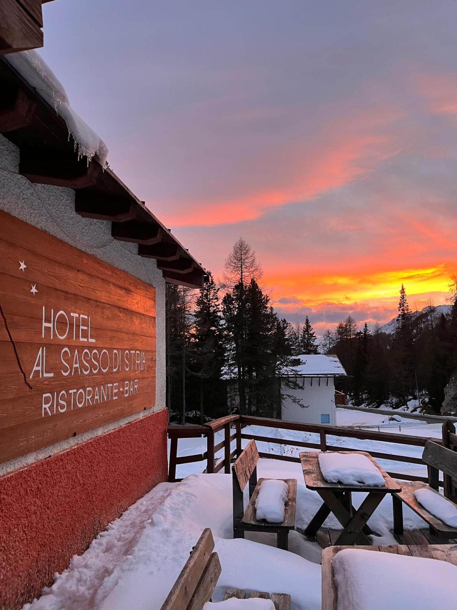 Hotel Al Sasso Di Stria Andraz Exterior photo